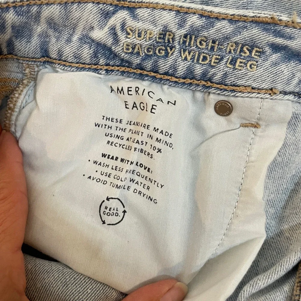 American Eagle Super High Rise Baggy Wide Leg Jeans Light Wash Distress 16 Short
